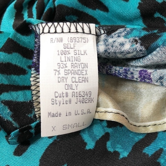 🆕 Sky stretchy silk cap sleeve pullover plunging v neck  leopard animal… - Picture 6 of 10